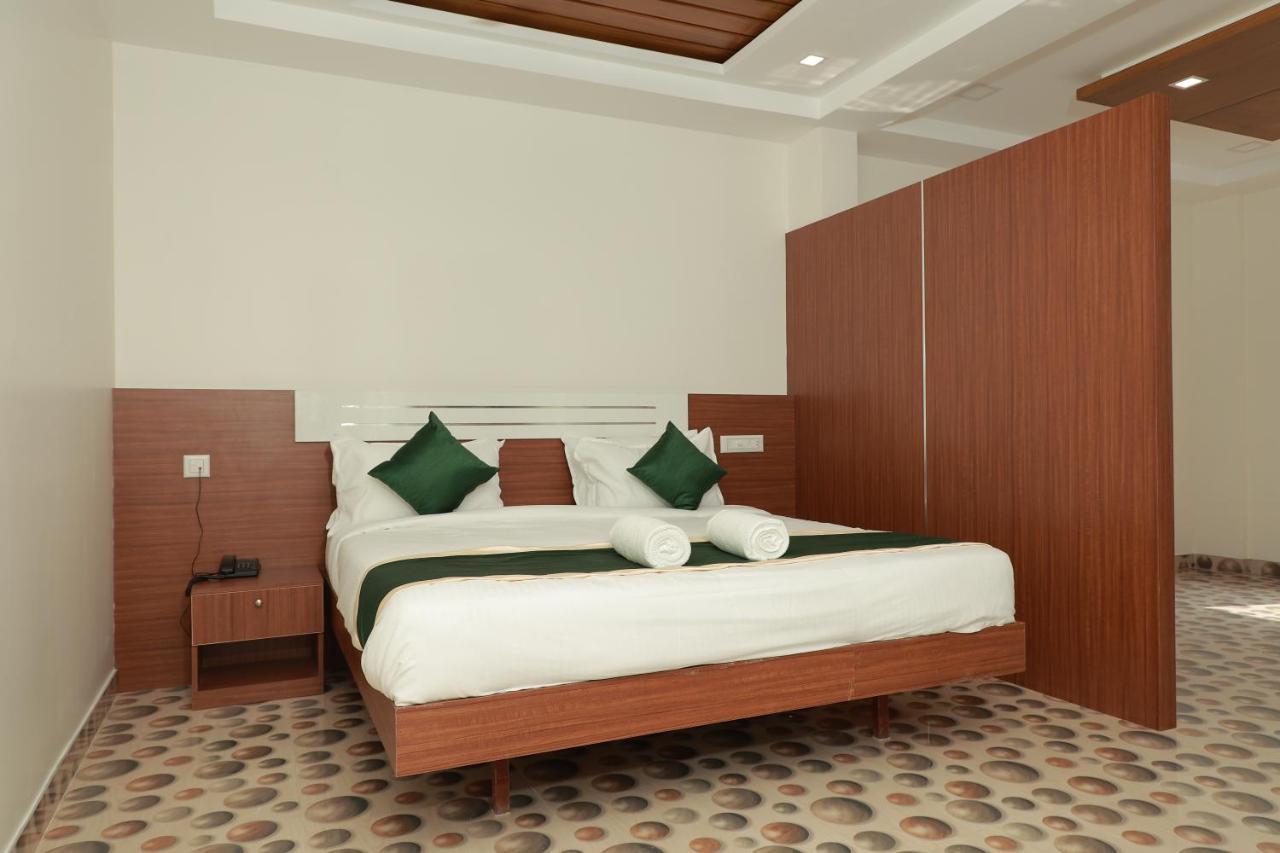 Delano Residency Hotel Kaliyal Exterior foto